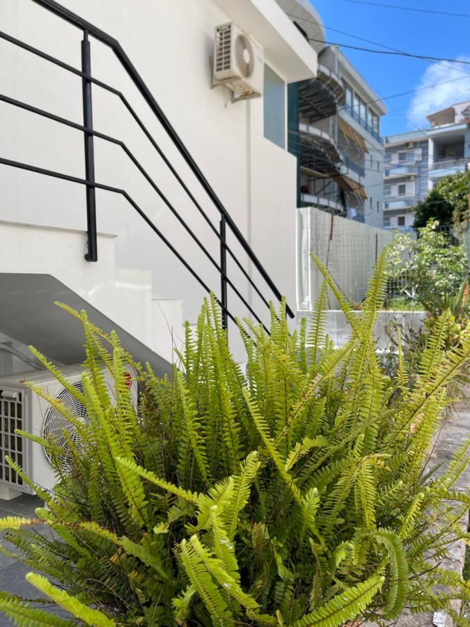 Sun And Sea Apartment Saranda エクステリア 写真